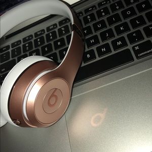 Beats solo 3 wireless